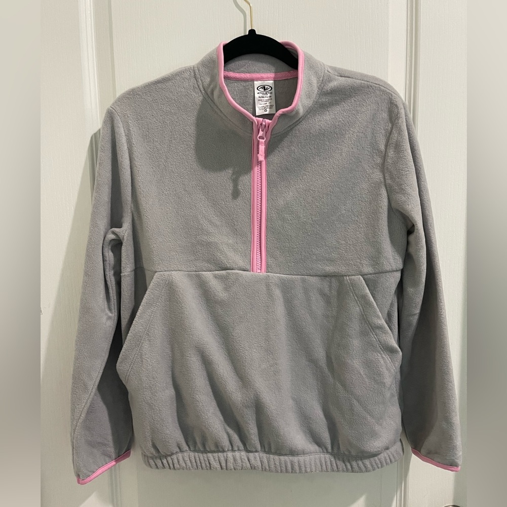 Gray jacket with pocket.